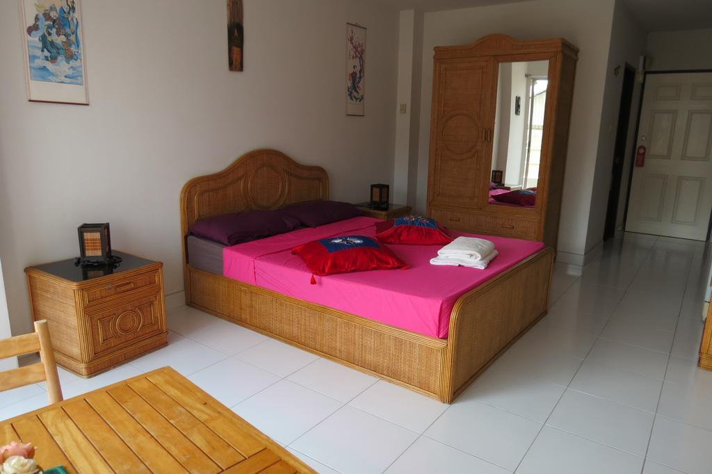 View Talay 1B Serviced Apartments Pattaya Quarto foto