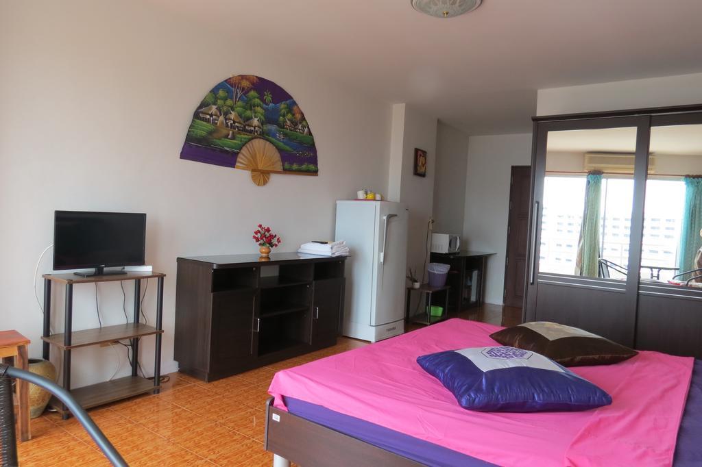 View Talay 1B Serviced Apartments Pattaya Quarto foto